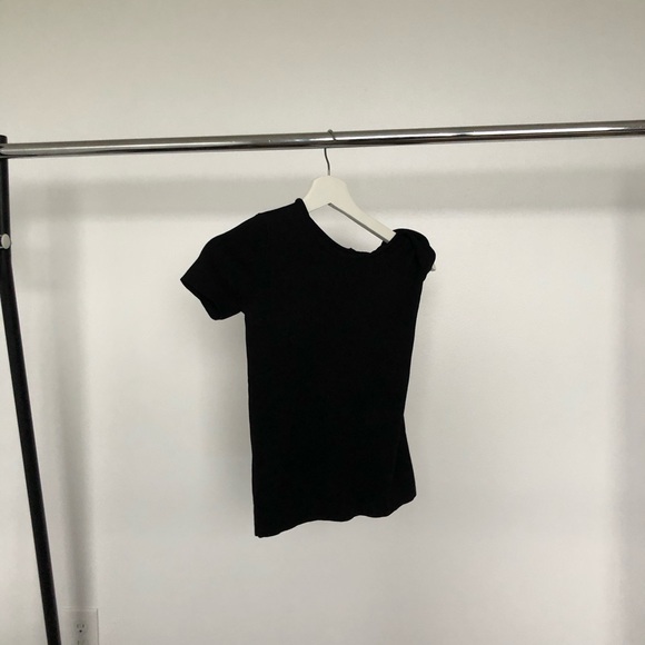 Basic black - Picture 2 of 2